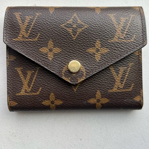 Louis Vuitton Victorine Wallet Monogram - Picture 2 of 6